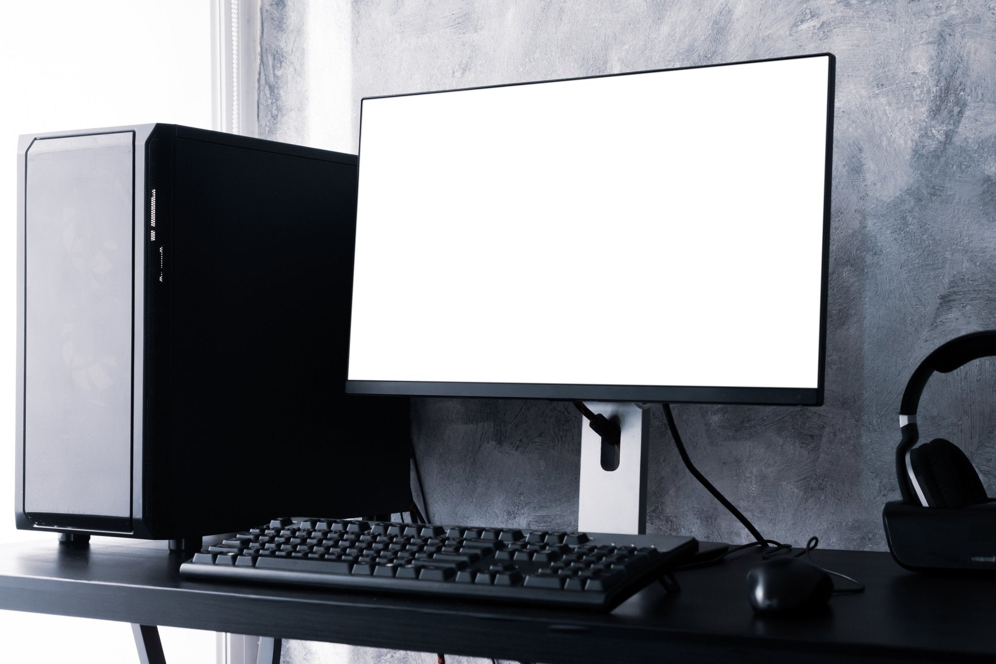 What to Look For When Buying a Refurbished Monitor | Student Computers